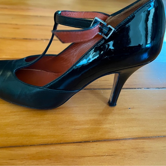 Comfortable and chic Italian shoes size 35EU. Heel 2.75” - Picture 2 of 6